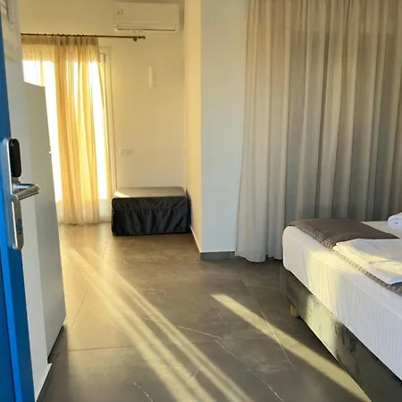 Cosmos Irakleia (Naxos)