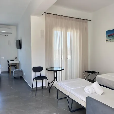 Cosmos Irakleia (Naxos)